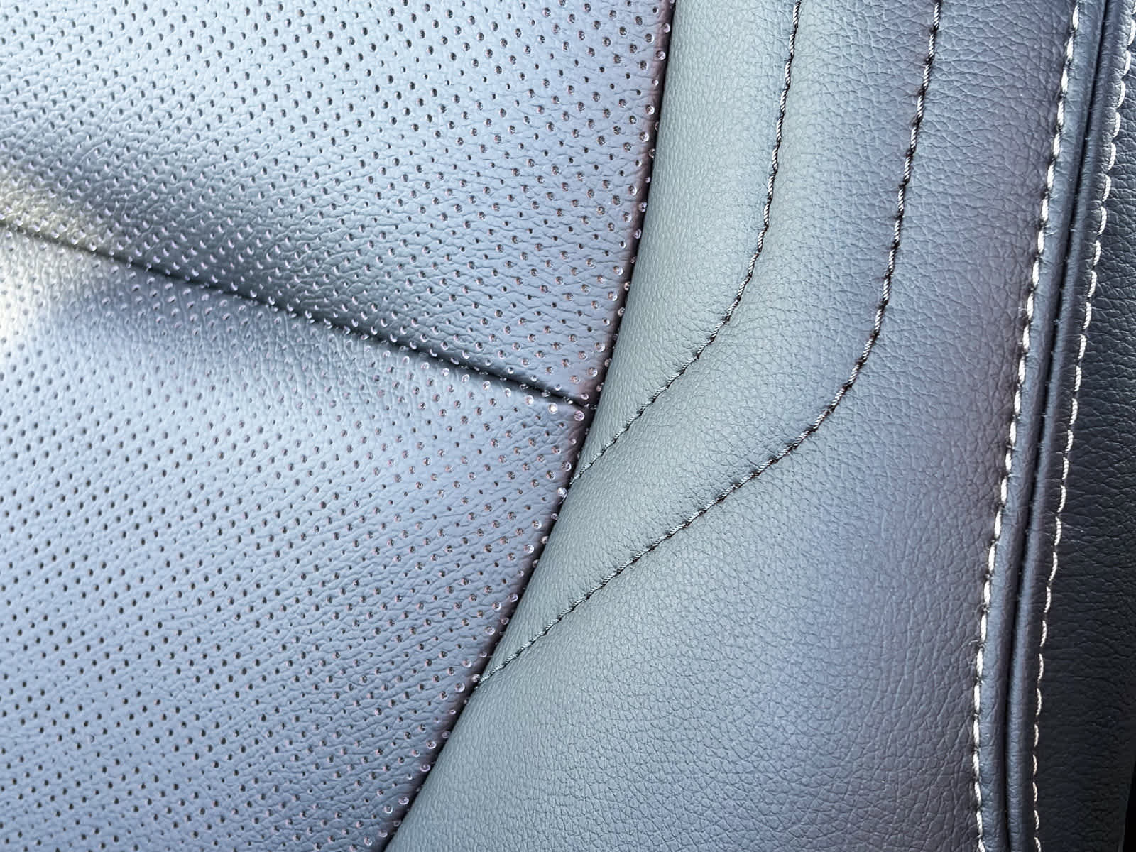 Used 2025 Toyota Land Cruiser w/ Premium Package image 25