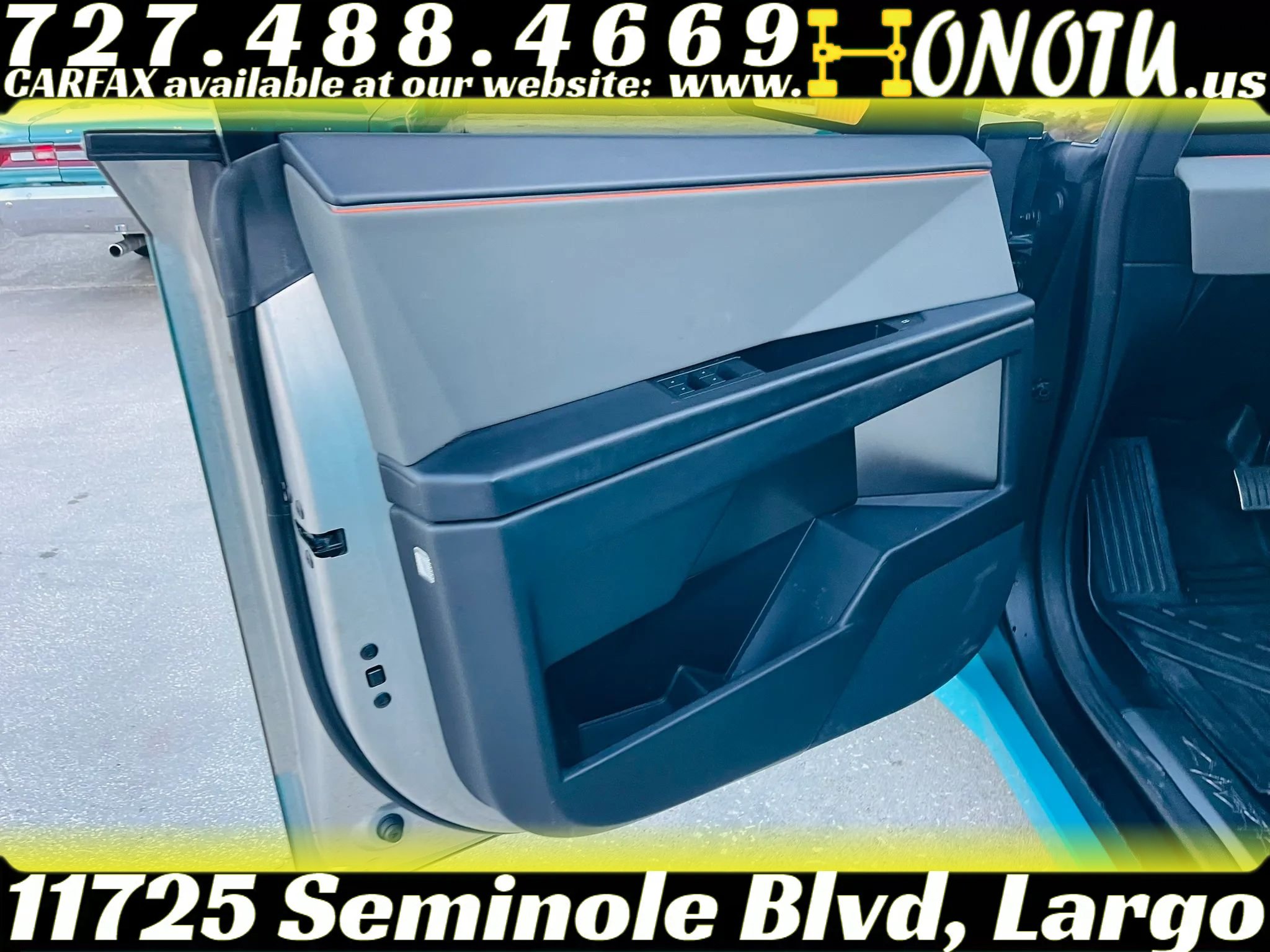 Used 2024 Tesla Cybertruck AWD Crew Cab image 13