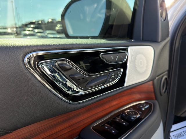 Used 2024 Lincoln Navigator Reserve AWD/4WD image 23