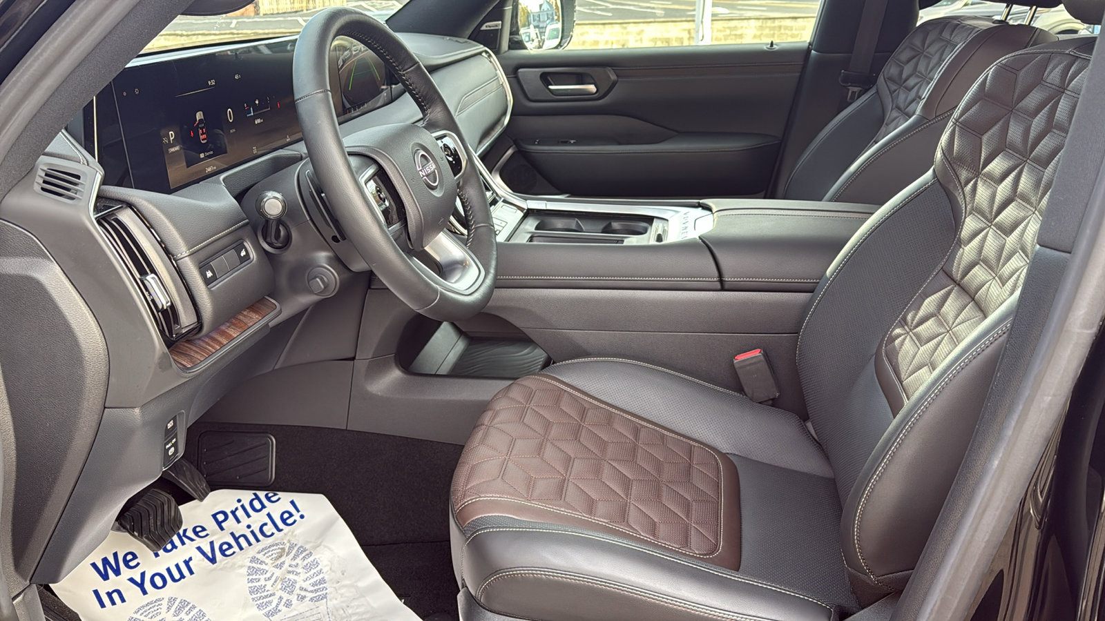 Certified 2025 Nissan Armada Platinum w/ Convenience Package image 19