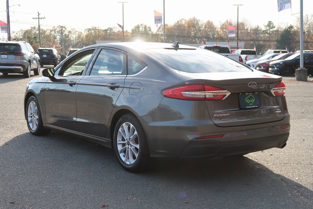 Used 2020 Ford Fusion SE image 7