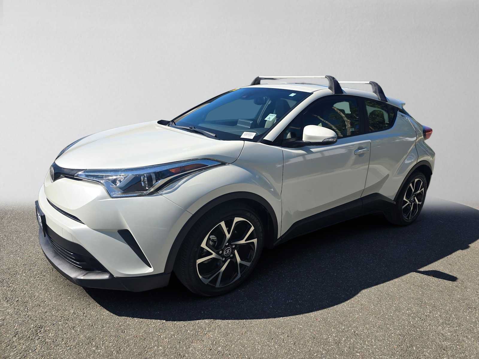 Used 2019 Toyota C-HR XLE FWD image 7