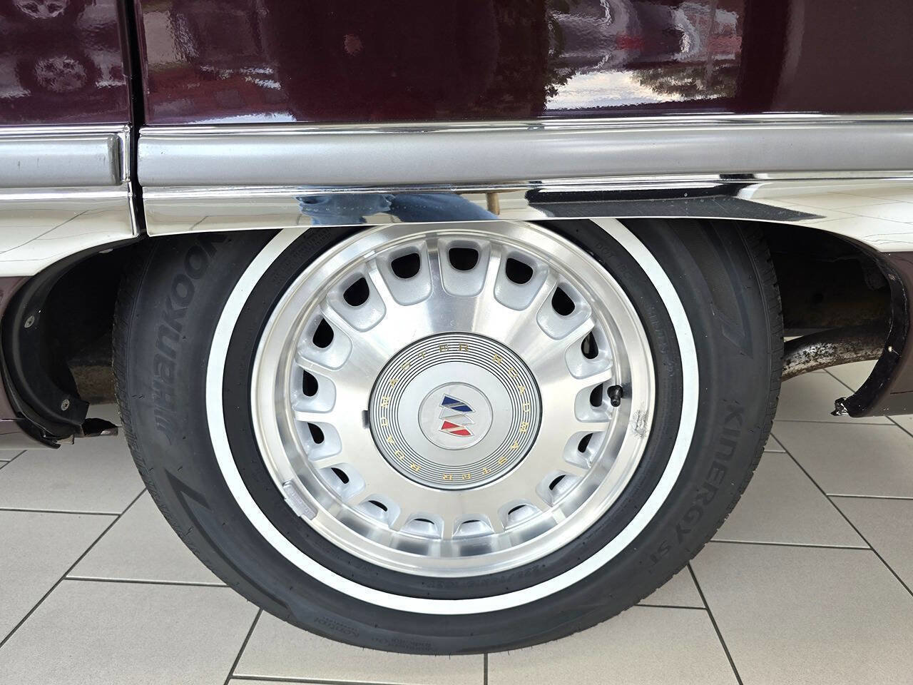 Used 1996 Buick Roadmaster Sedan RWD image 23