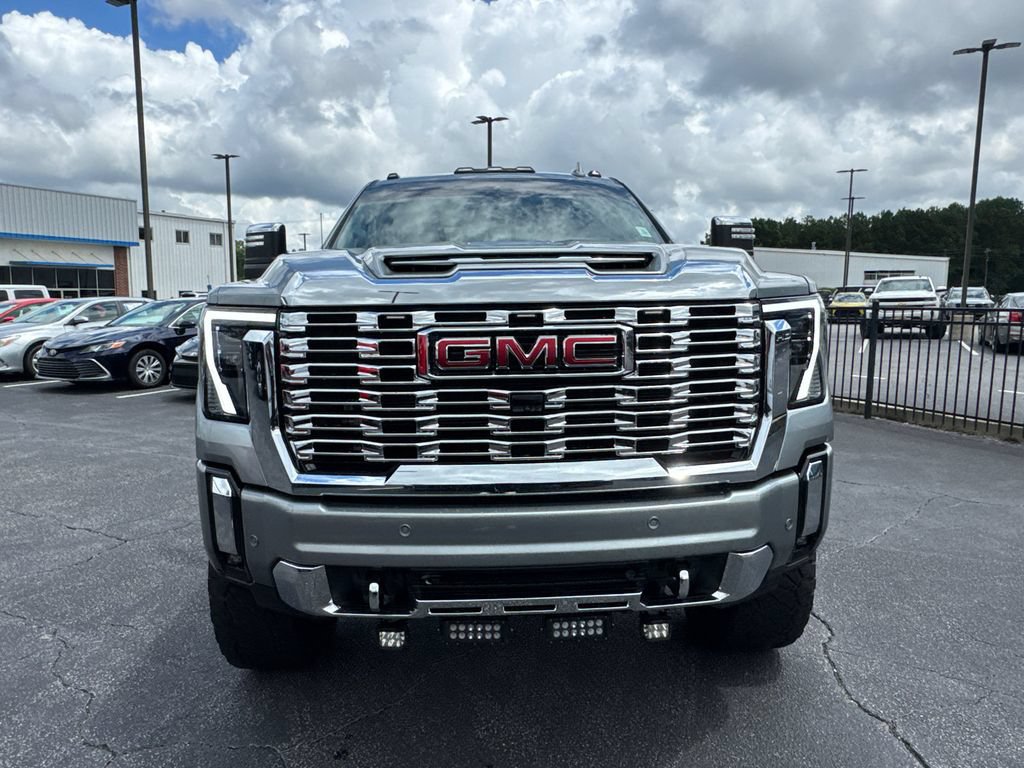 Used 2024 GMC Sierra 2500 Denali w/ Denali Reserve Package AWD/4WD image 3