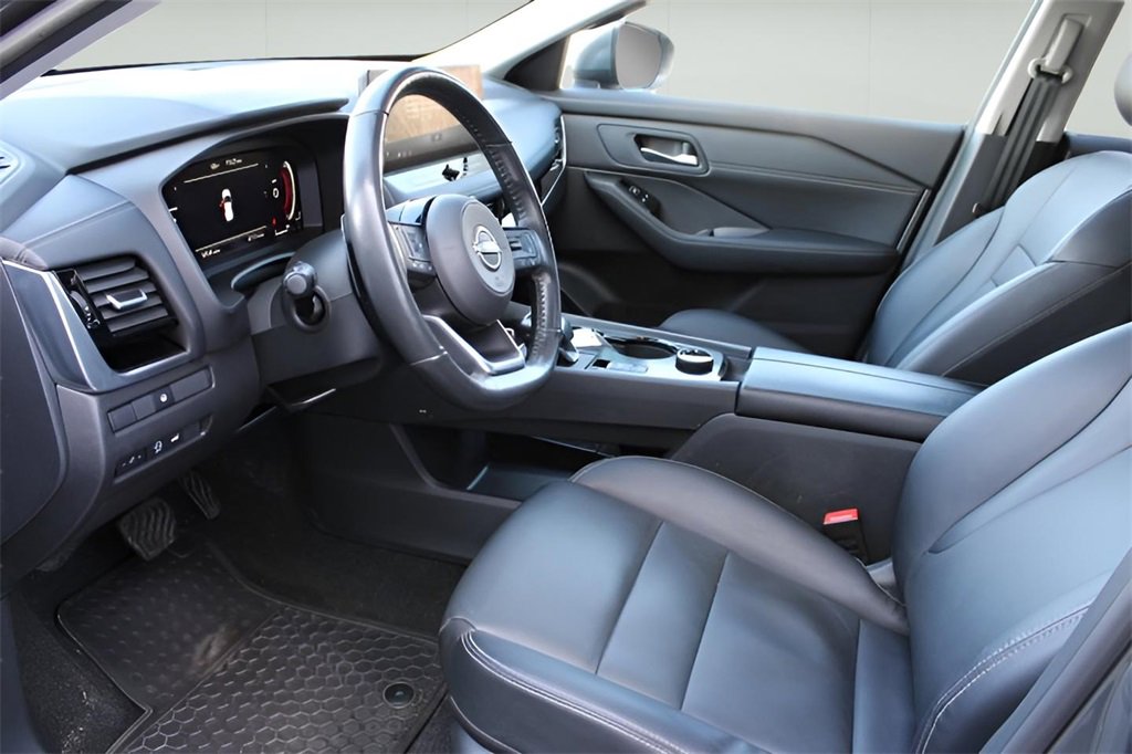 Used 2024 Nissan Rogue SL w/ SL Premium Package image 8