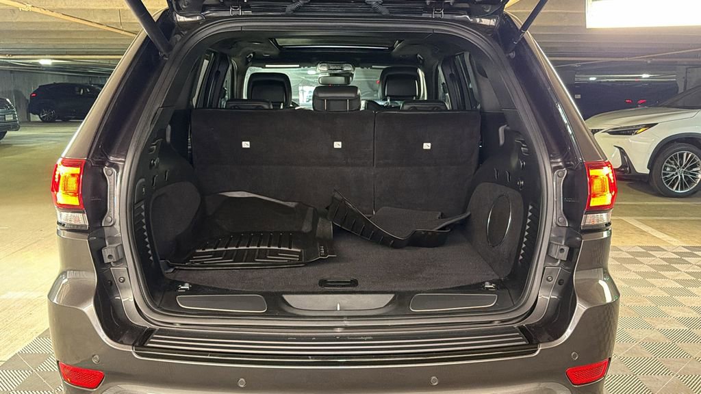 Used 2021 Jeep Grand Cherokee SRT image 14