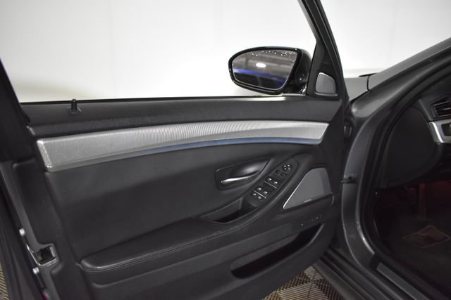 Used 2013 BMW M5 RWD image 7