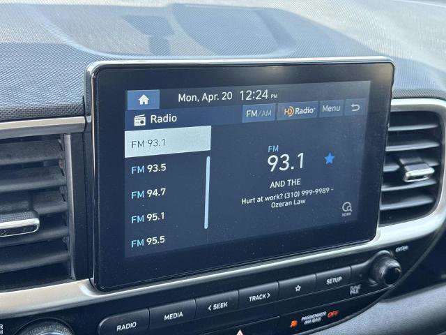 Used 2021 Hyundai Venue SE FWD image 13