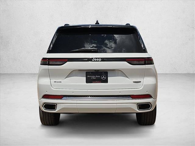 Used 2025 Jeep Grand Cherokee Summit AWD/4WD image 7