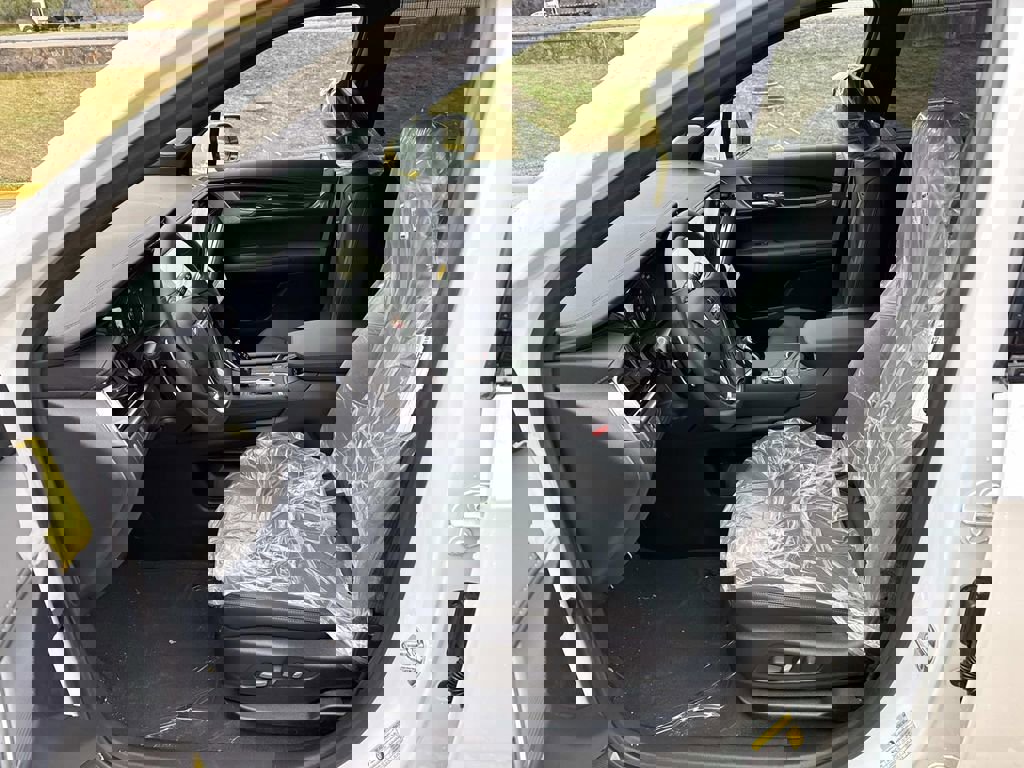 New 2025 Cadillac XT6 Sport w/ LPO, Floor Liner Package image 8