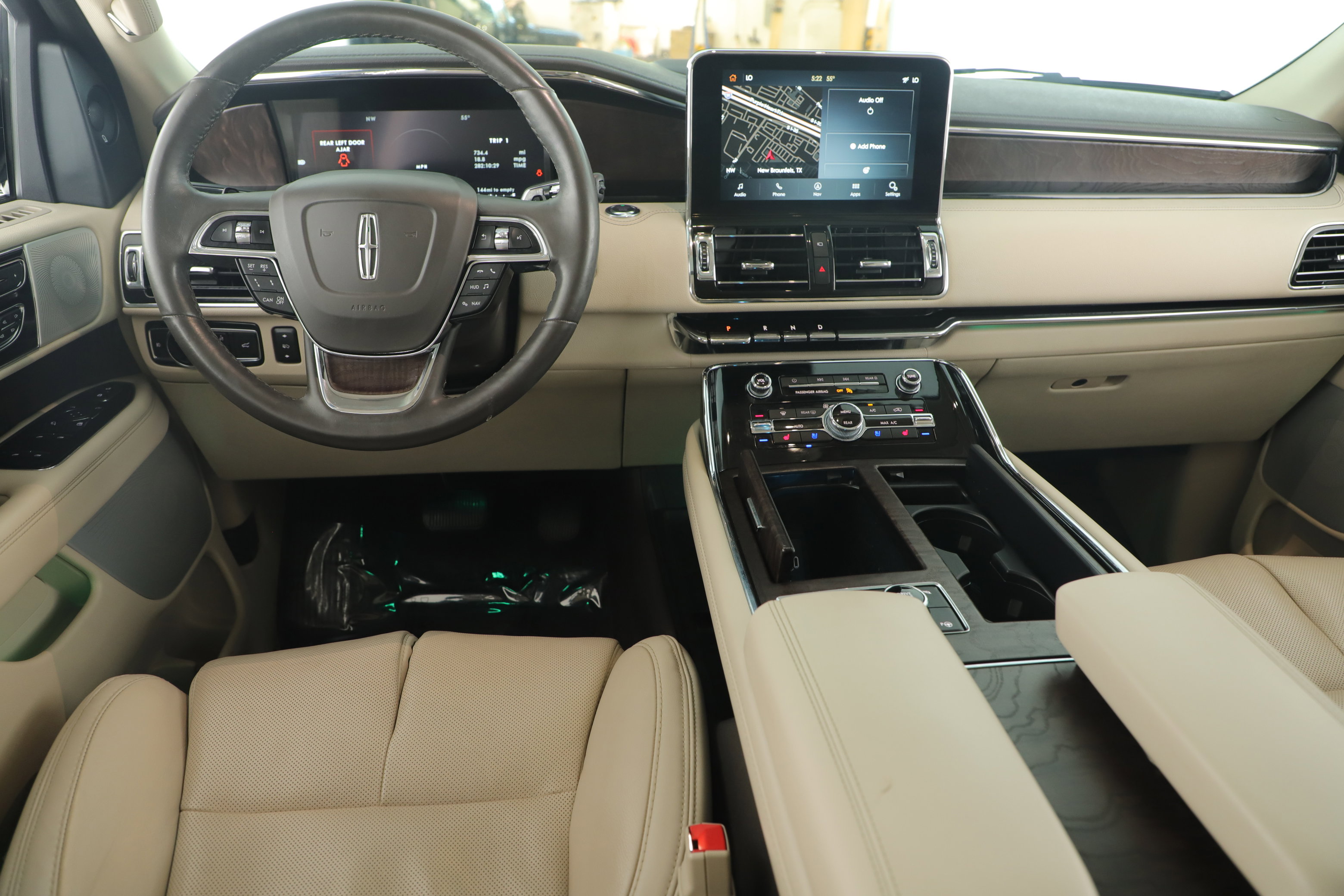 Certified 2021 Lincoln Navigator Reserve w/ Luxury Package image 20