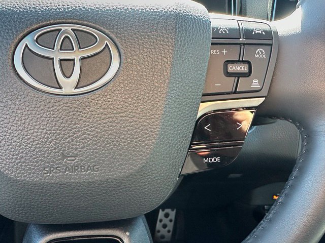 Used 2025 Toyota Camry XSE FWD image 19