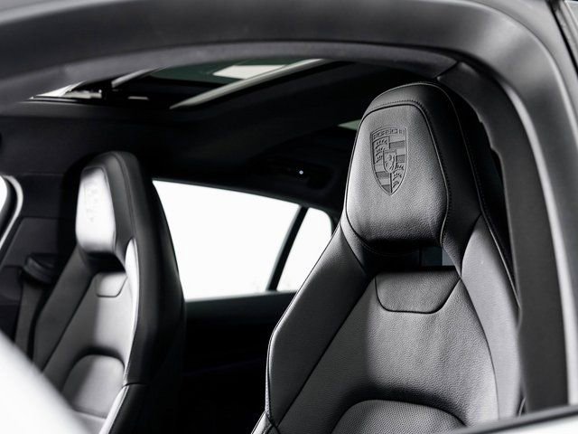 Certified 2025 Porsche Panamera 4 image 10