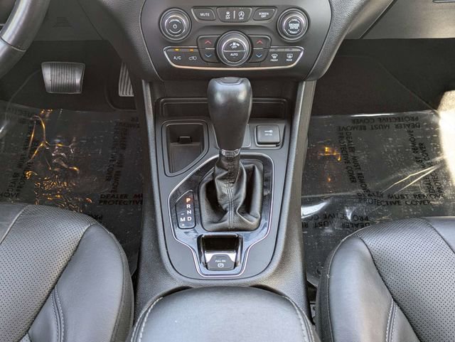 Used 2020 Jeep Cherokee Limited image 19