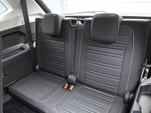 Used 2022 Volkswagen Tiguan S image 27