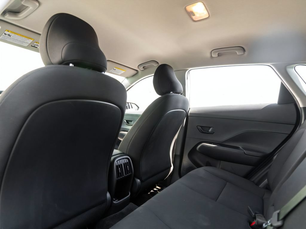 Used 2025 Hyundai Kona SEL FWD image 14