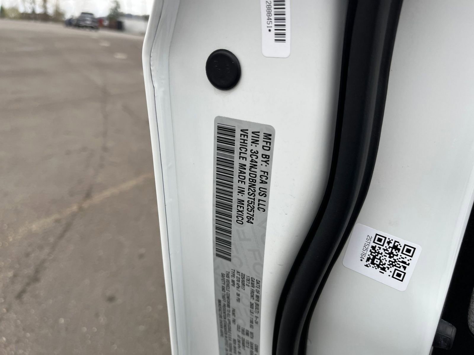 Used 2025 Jeep Compass Latitude AWD/4WD image 29