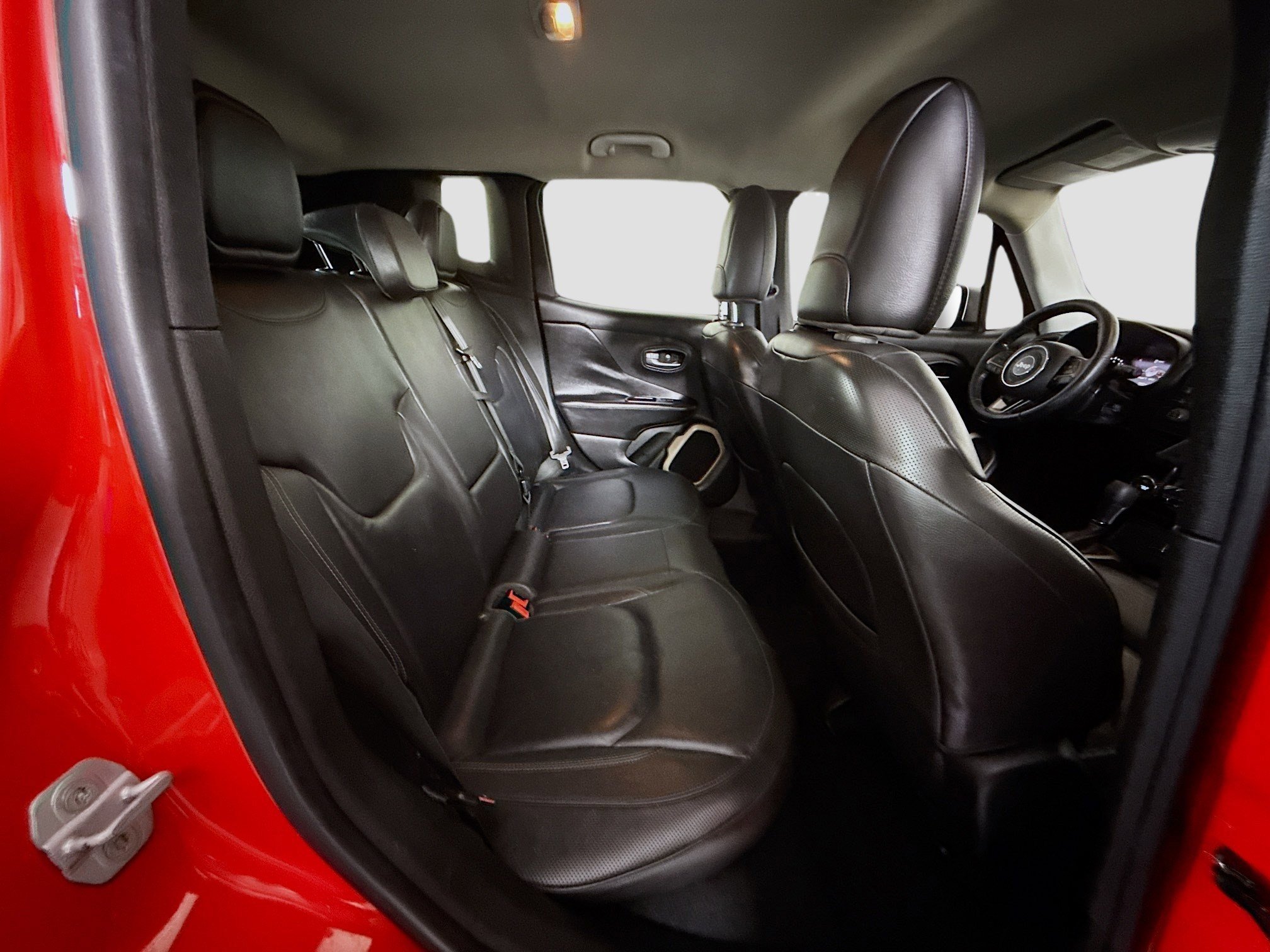 Used 2016 Jeep Renegade Limited image 26