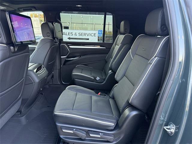 New 2026 Cadillac Escalade ESV Luxury w/ Touring Package image 21