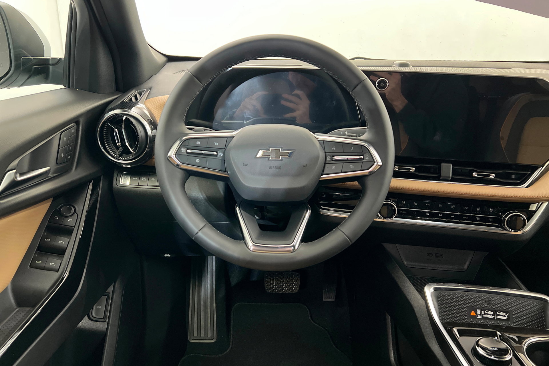 New 2026 Chevrolet Equinox ACTIV w/ Convenience Package III image 13