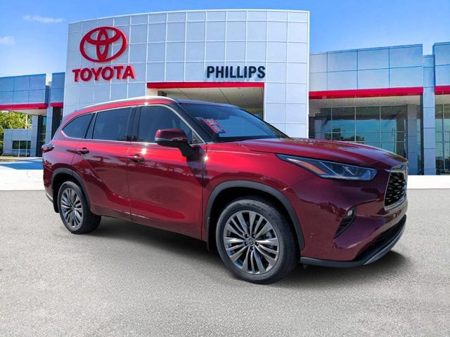 Used 2022 Toyota Highlander Platinum AWD/4WD image 1