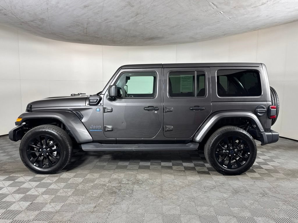 Certified 2025 Jeep Wrangler Unlimited Sahara AWD/4WD image 9