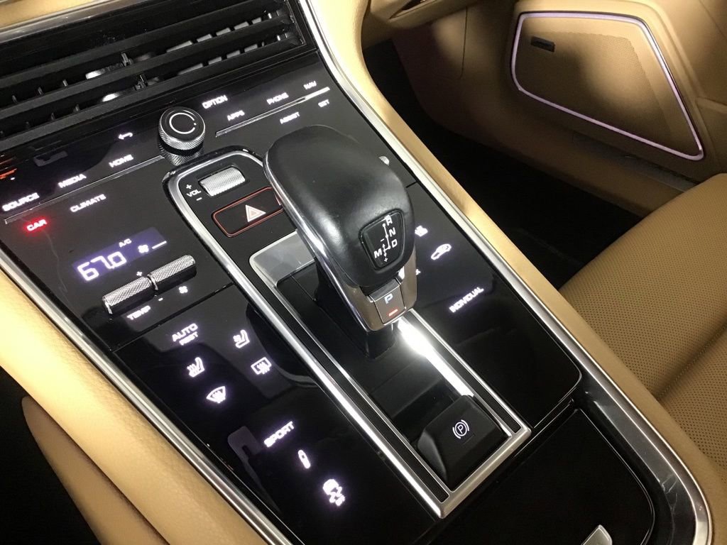 Certified 2022 Porsche Panamera 4 AWD/4WD image 40