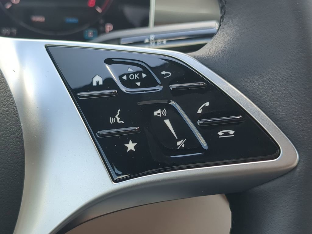 New 2025 Mercedes-Benz C 300 Sedan image 13