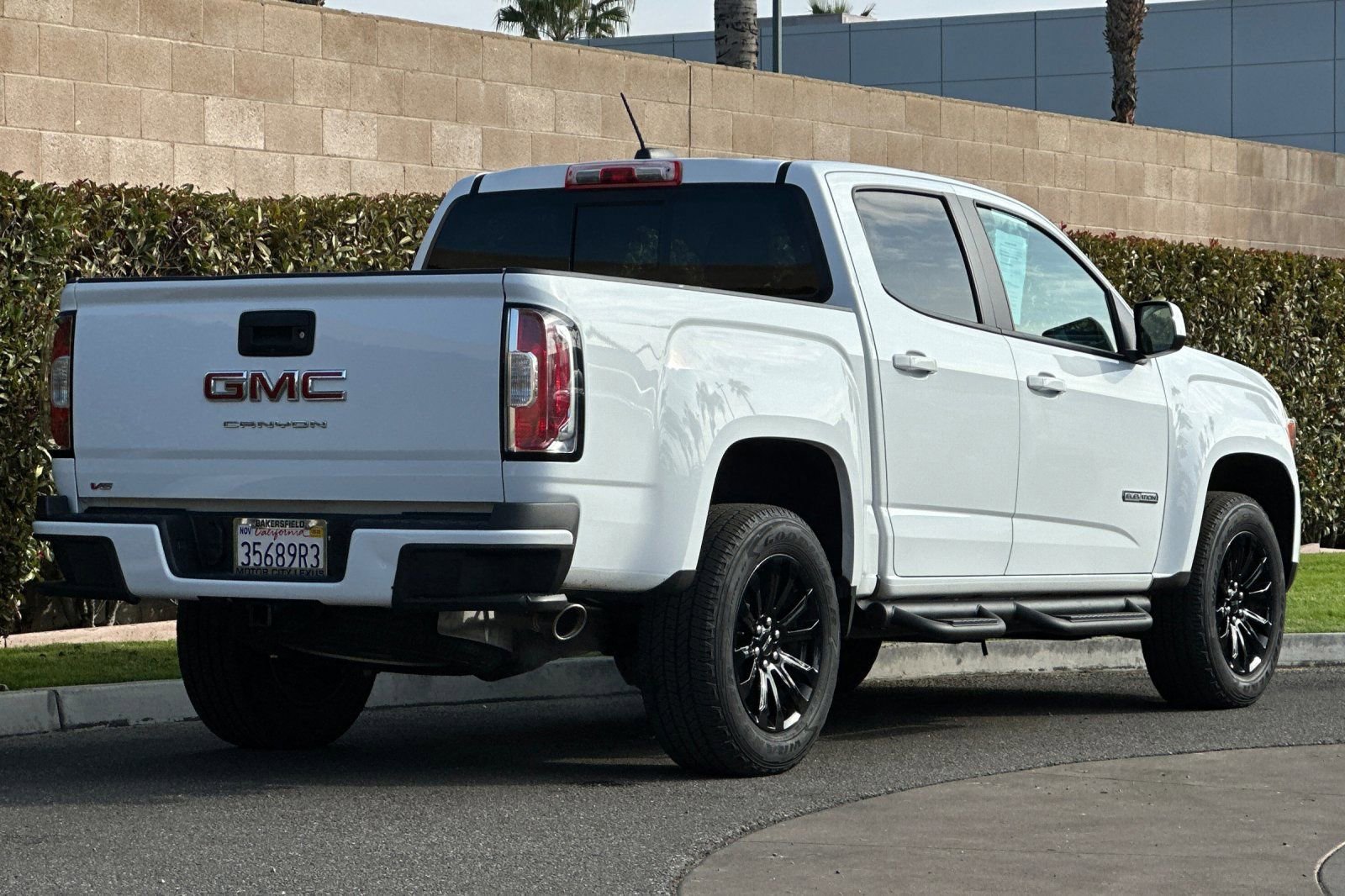 Used 2022 GMC Canyon Elevation w/ Elevation Premium Package image 4