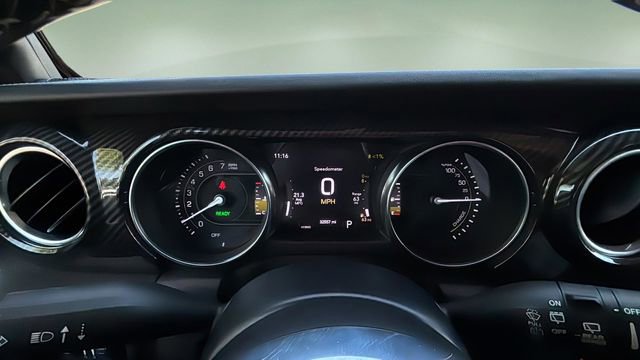 Used 2022 Jeep Wrangler Unlimited Sahara AWD/4WD image 15
