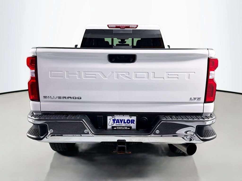 Used 2022 Chevrolet Silverado 3500 LTZ w/ LTZ Convenience Package AWD/4WD image 6