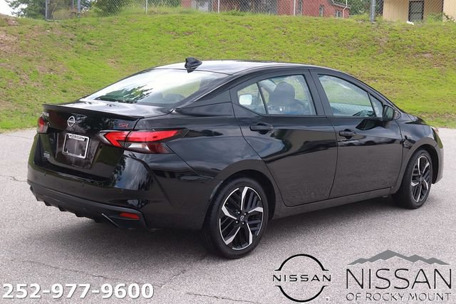 Used 2024 Nissan Versa SR FWD image 7