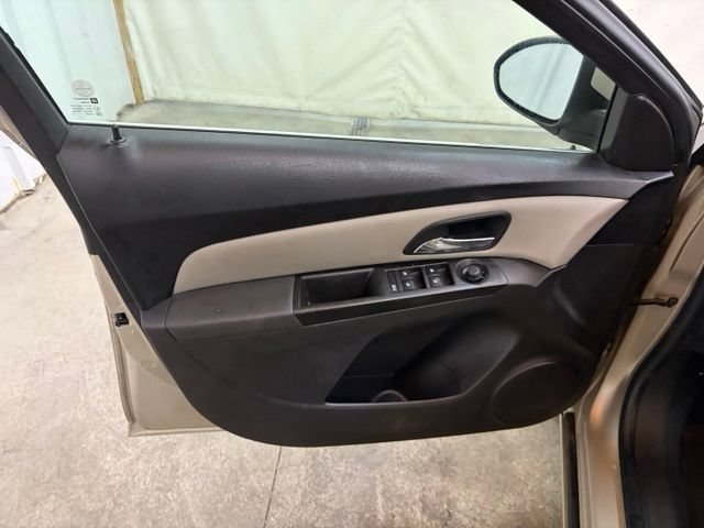 Used 2013 Chevrolet Cruze LT FWD image 26