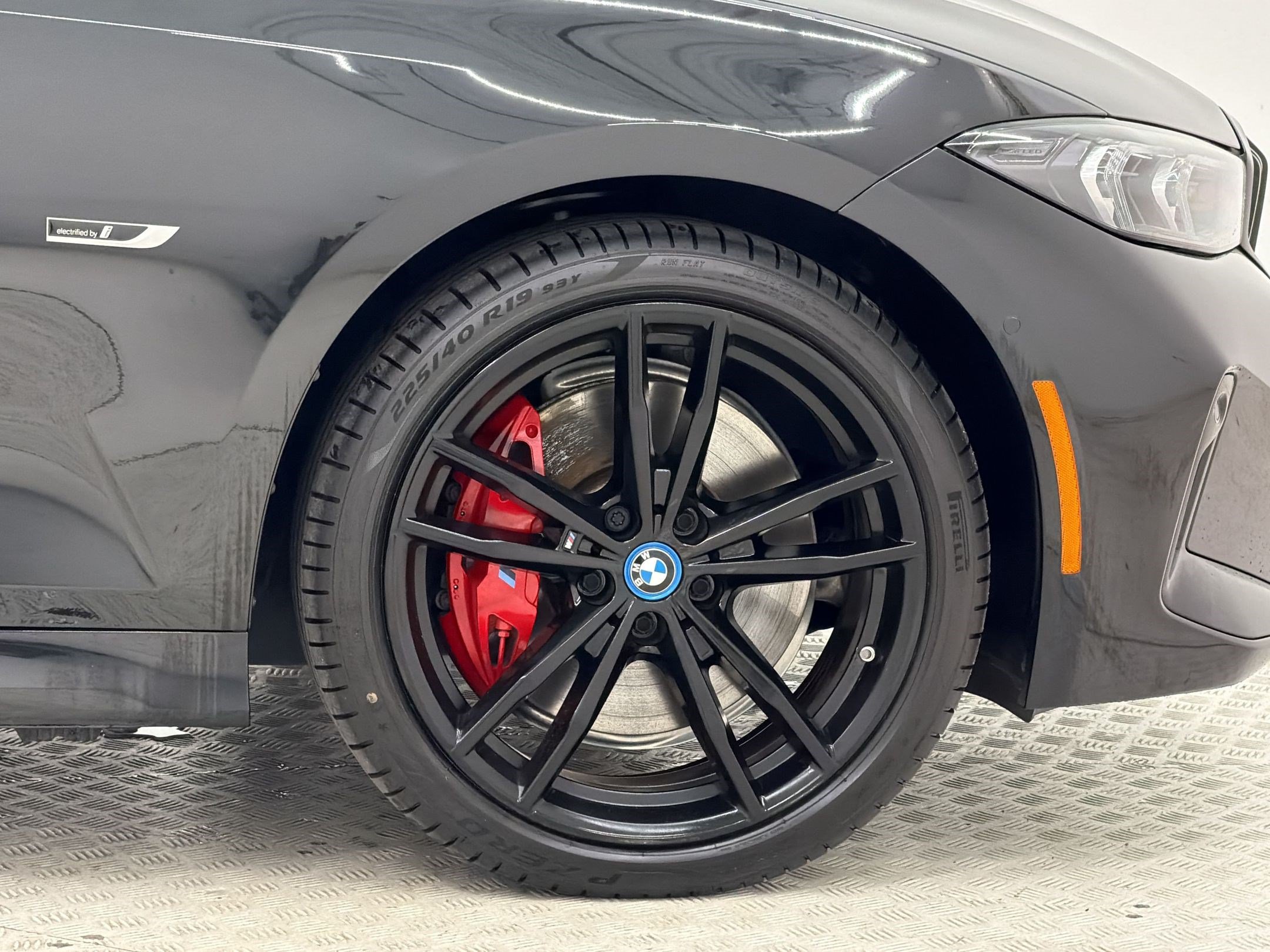 Used 2023 BMW 330e w/ M Sport Package RWD image 12