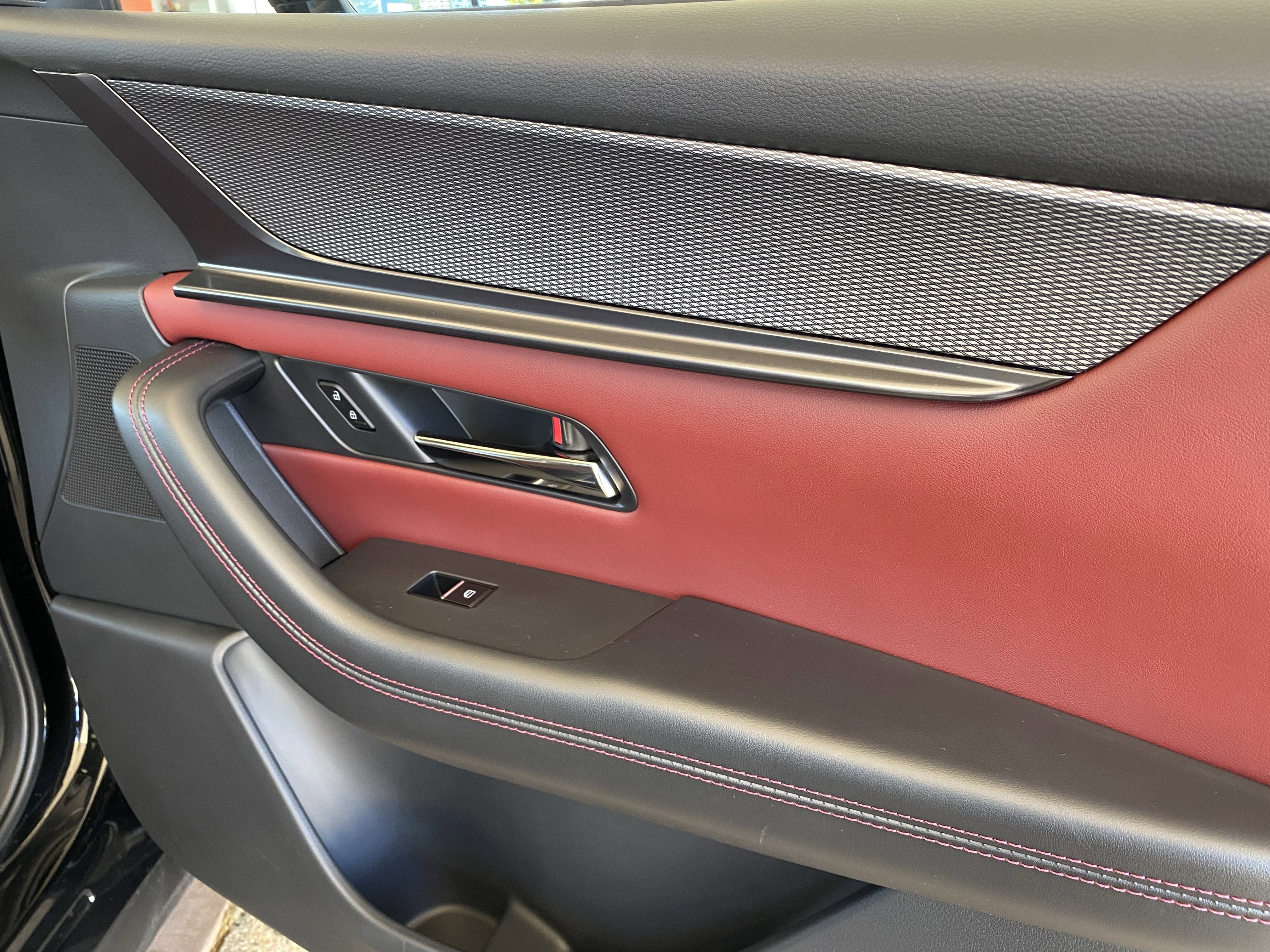 Used 2025 MAZDA CX-70 3.3 Turbo S w/ Premium Package image 40