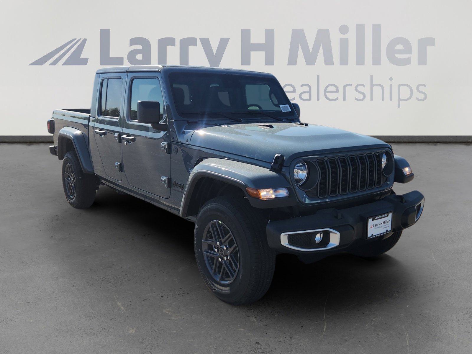 New 2025 Jeep Gladiator Sport image 8