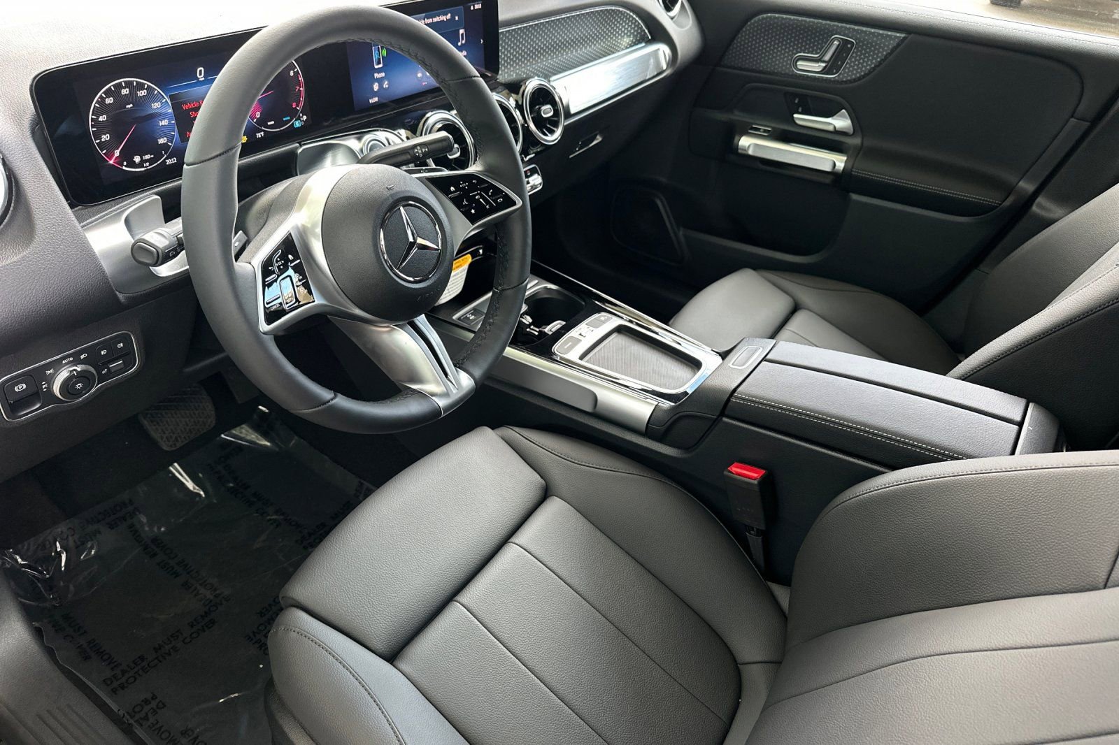 New 2025 Mercedes-Benz GLB 250 image 14