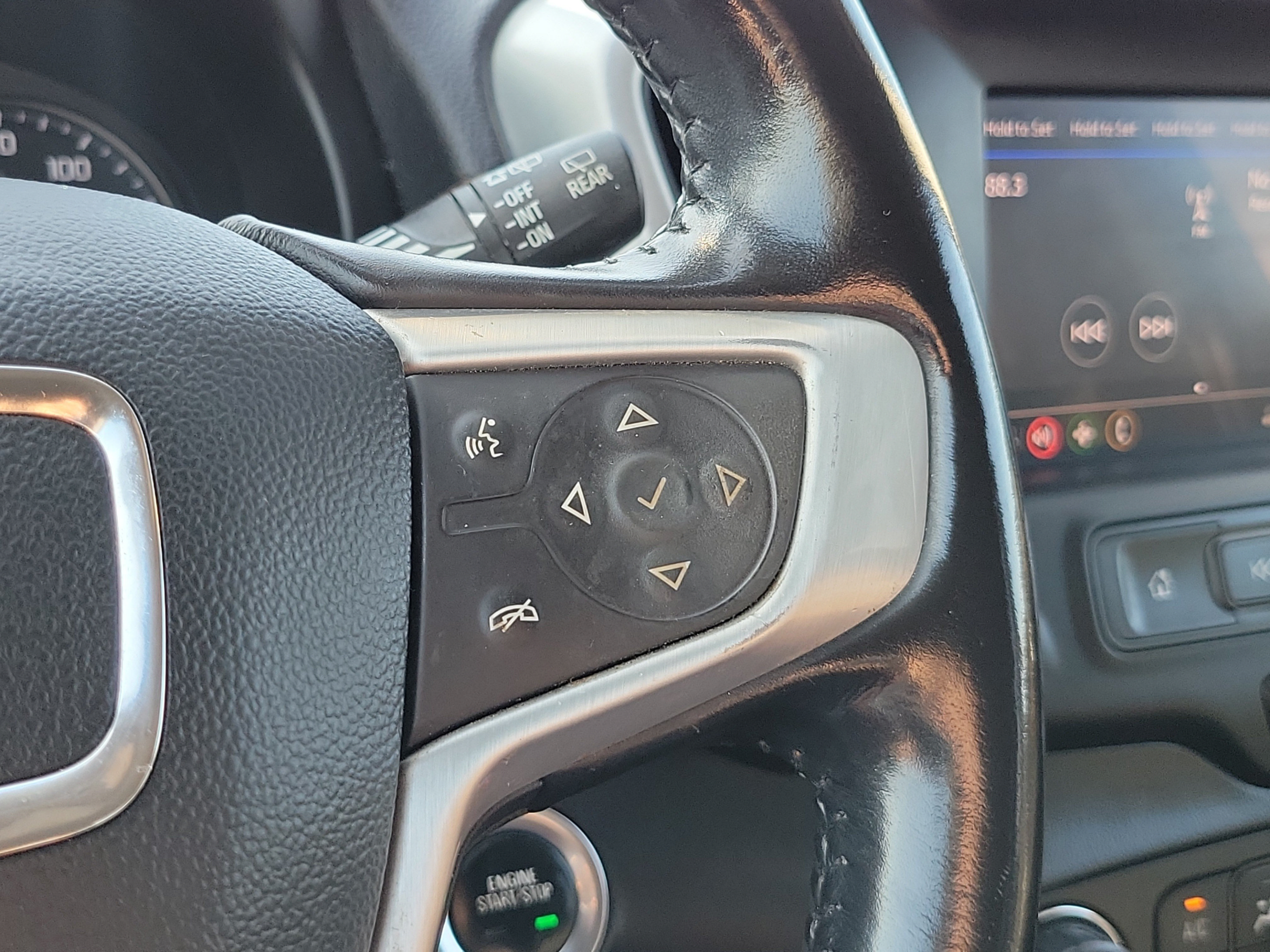 Used 2021 GMC Terrain SLE w/ Driver Convenience Package FWD image 26