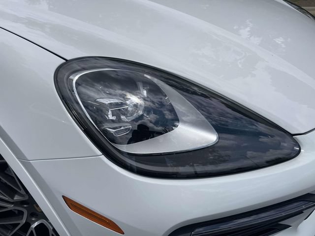 Used 2023 Porsche Cayenne AWD/4WD image 4