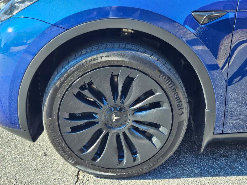 Used 2023 Tesla Model Y Long Range image 16