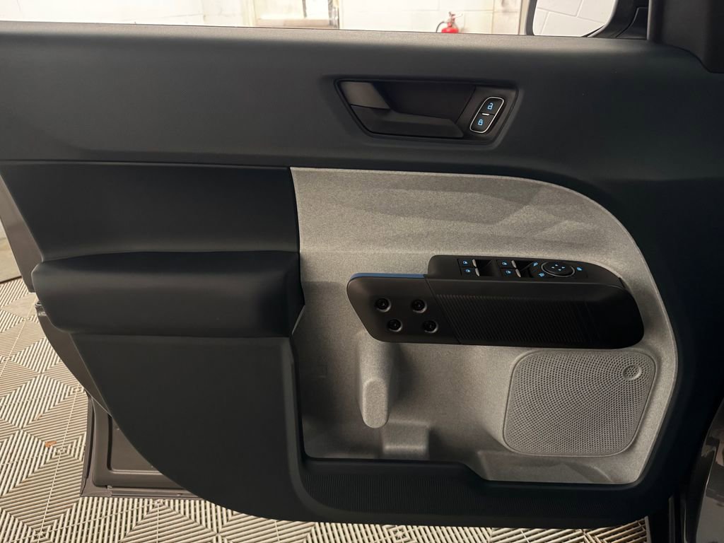 New 2026 Ford Maverick XLT FWD image 24