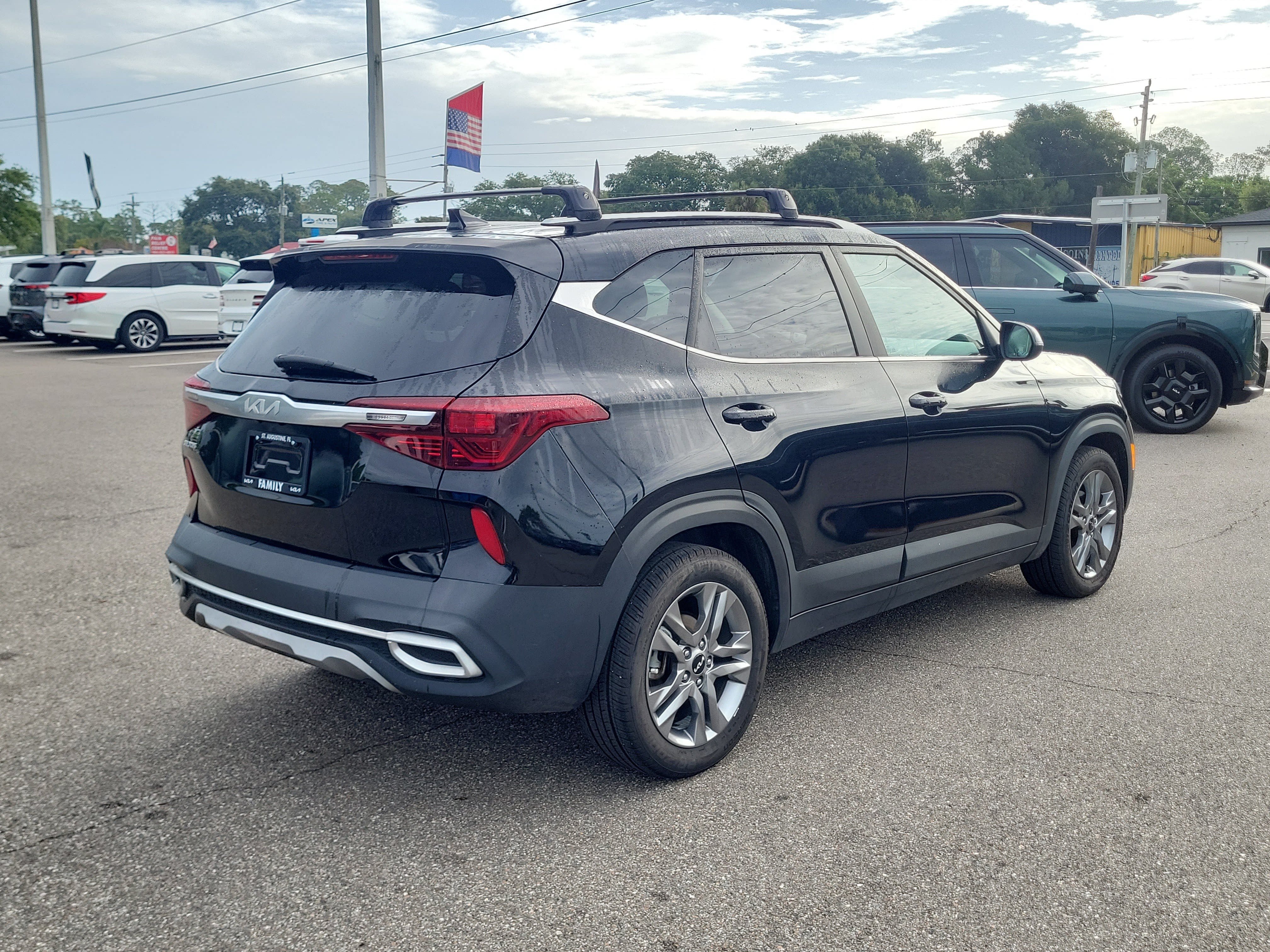 Used 2022 Kia Seltos S FWD image 6