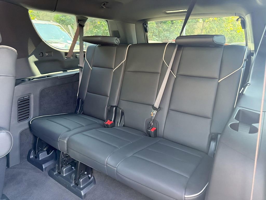 Certified 2025 Cadillac Escalade ESV Premium Luxury RWD image 27