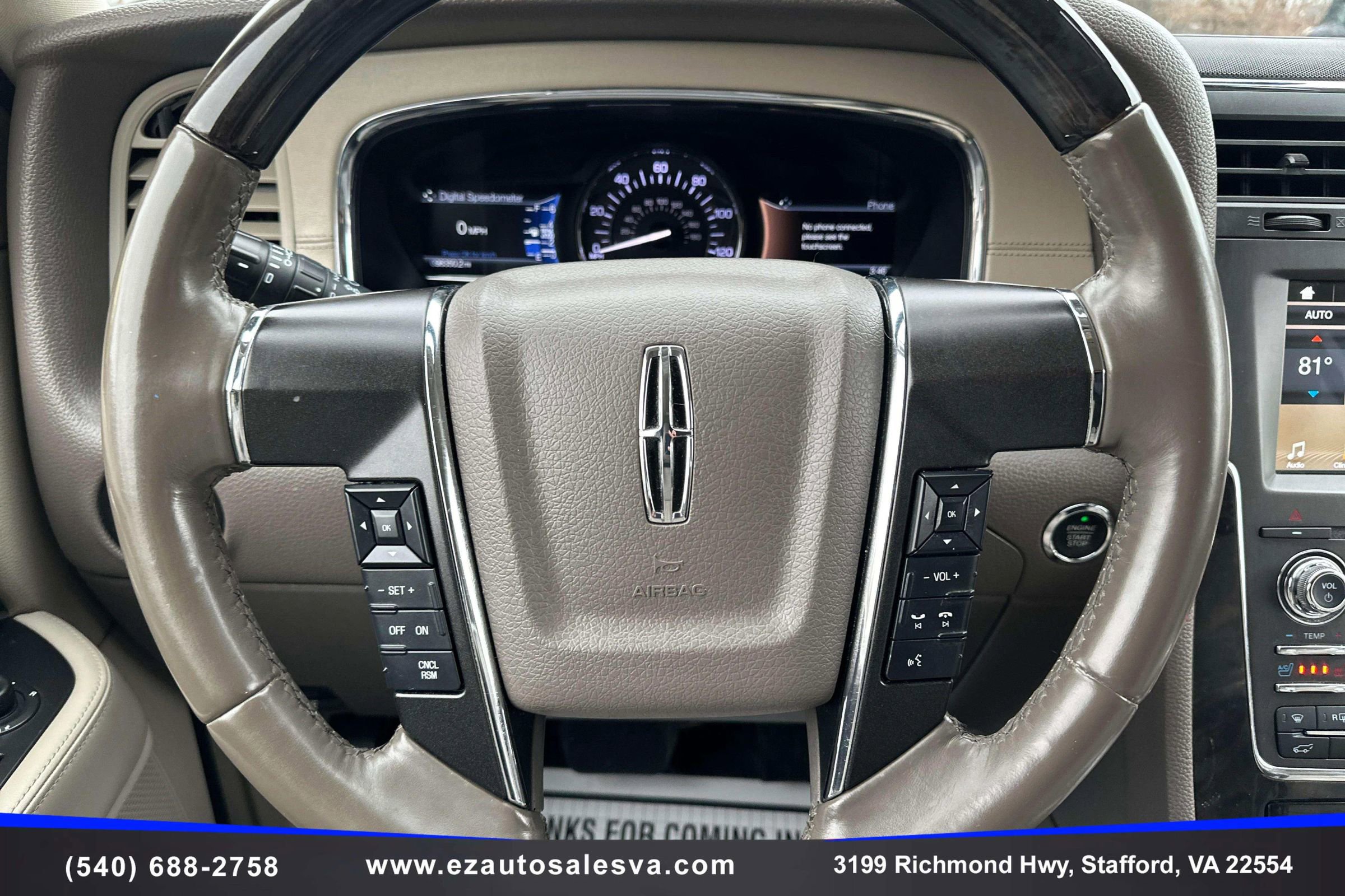 Used 2017 Lincoln Navigator Select image 21