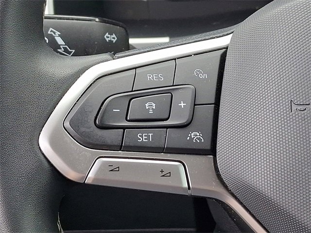 Used 2022 Volkswagen Atlas Cross Sport SEL image 23