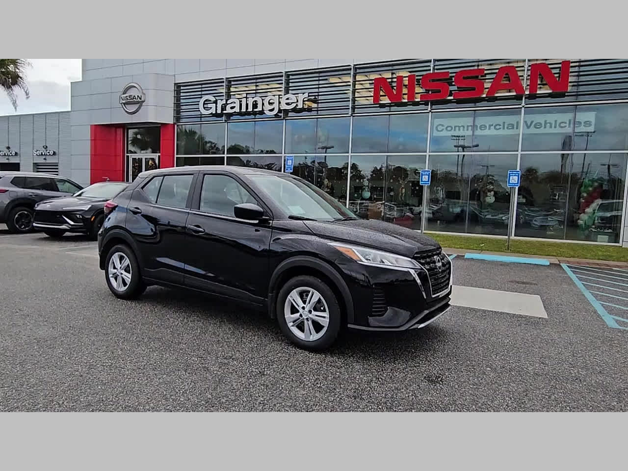 New 2025 Nissan Kicks Play S image 16