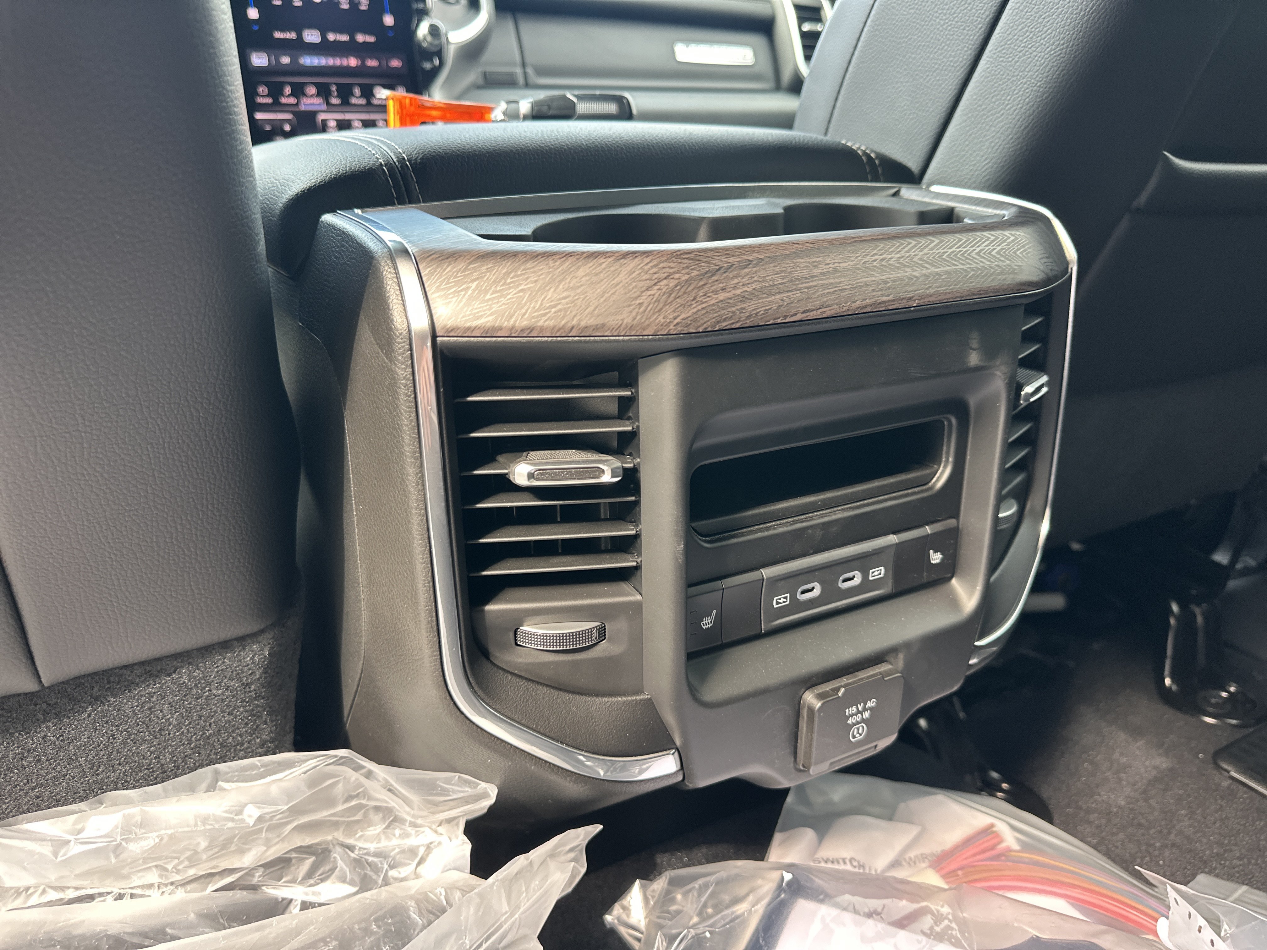 New 2027 RAM 2500 Laramie AWD/4WD image 35