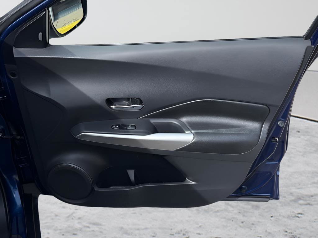 Used 2019 Nissan Kicks SR w/ SR Premium Package image 30