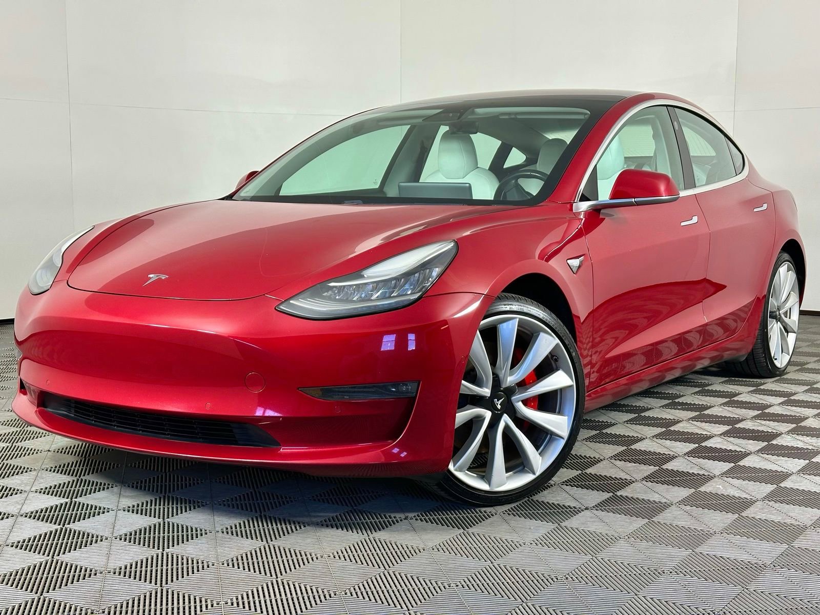 Used 2018 Tesla Model 3 Long Range AWD/4WD image 40