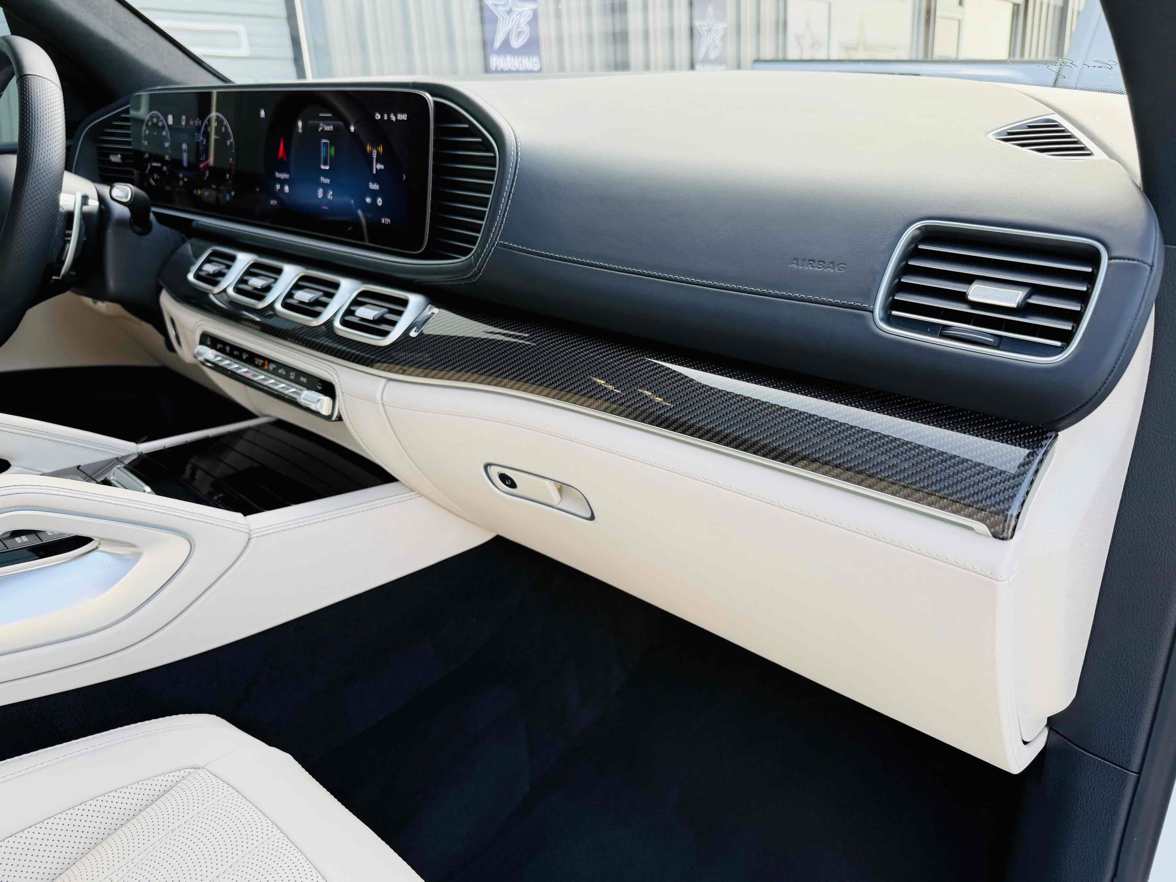 Used 2024 Mercedes-Benz GLS 63 AMG 4MATIC image 38